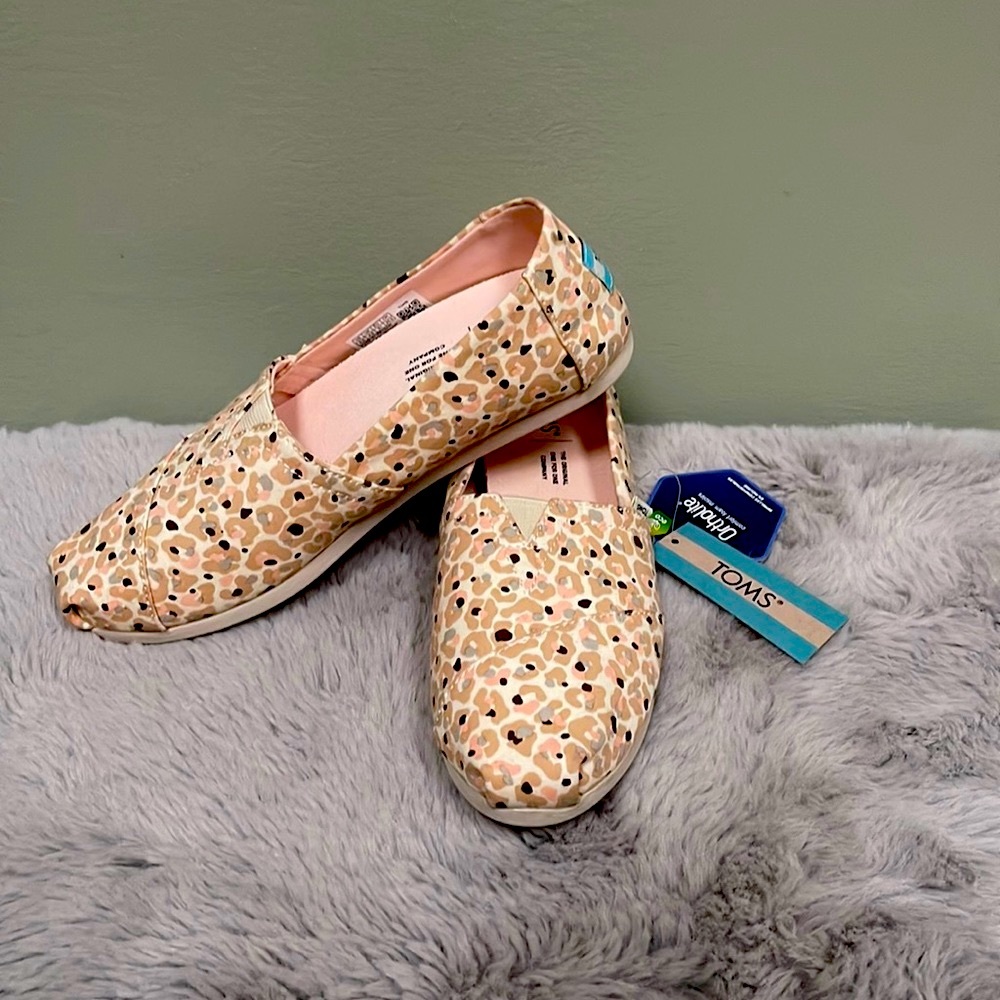 NWT Toms Alpargatas